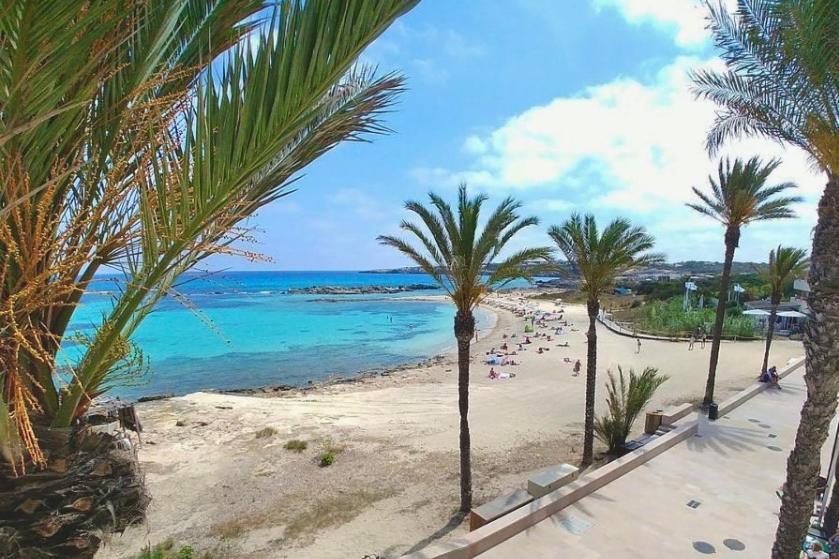 Apt Calmacabana A 50M Dal Mare Apartment Es Pujols Exterior photo